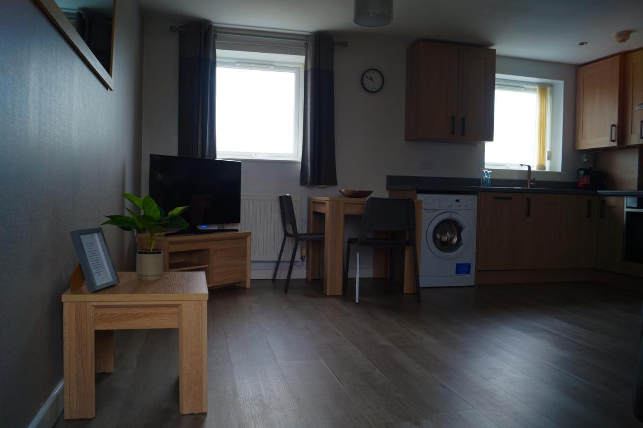 Chapel Court Apartments Cannock Bagian luar foto