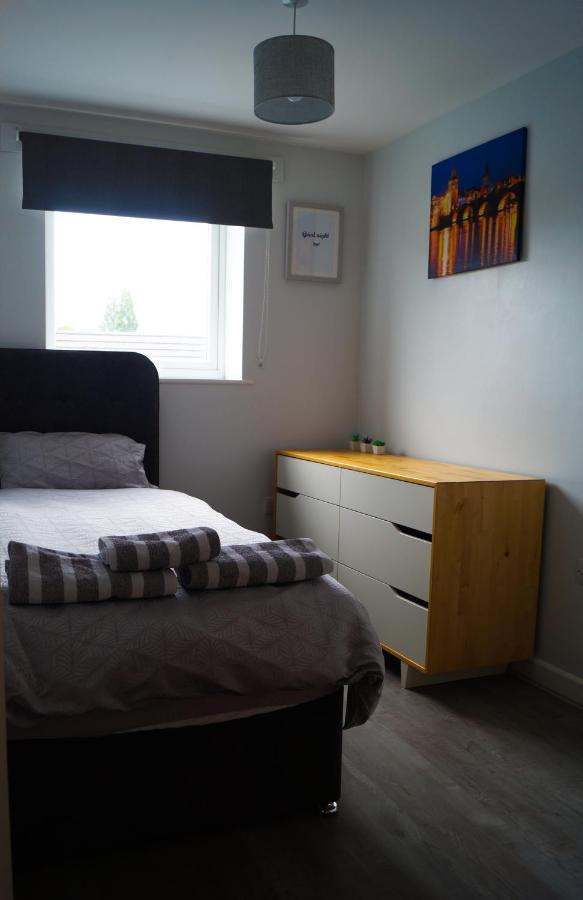 Chapel Court Apartments Cannock Bagian luar foto