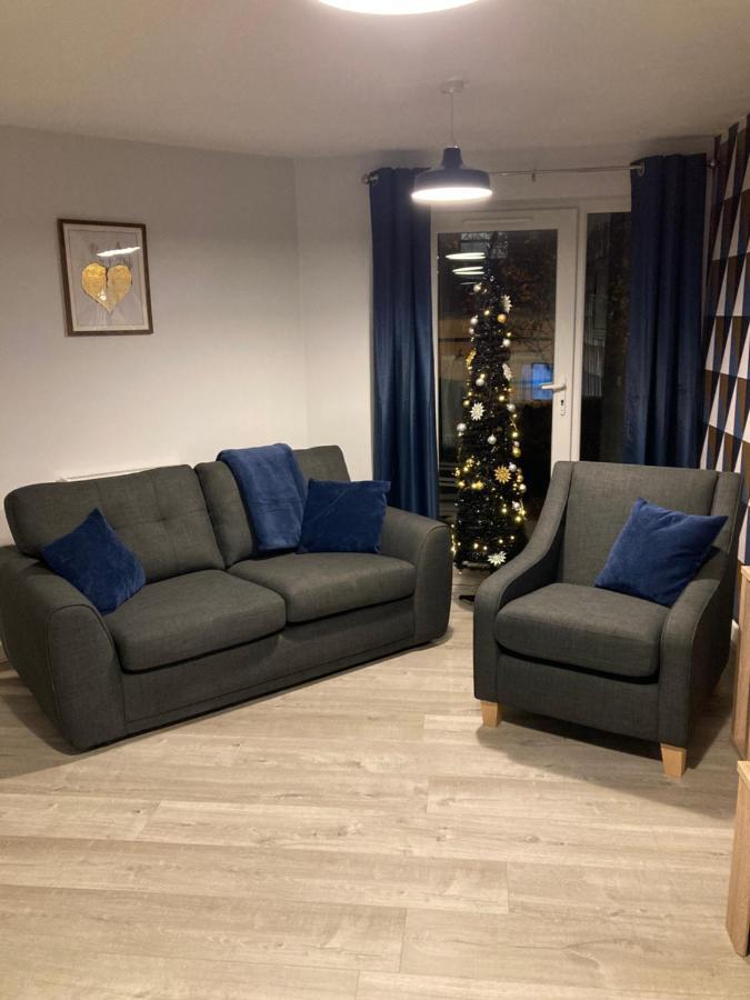 Chapel Court Apartments Cannock Bagian luar foto