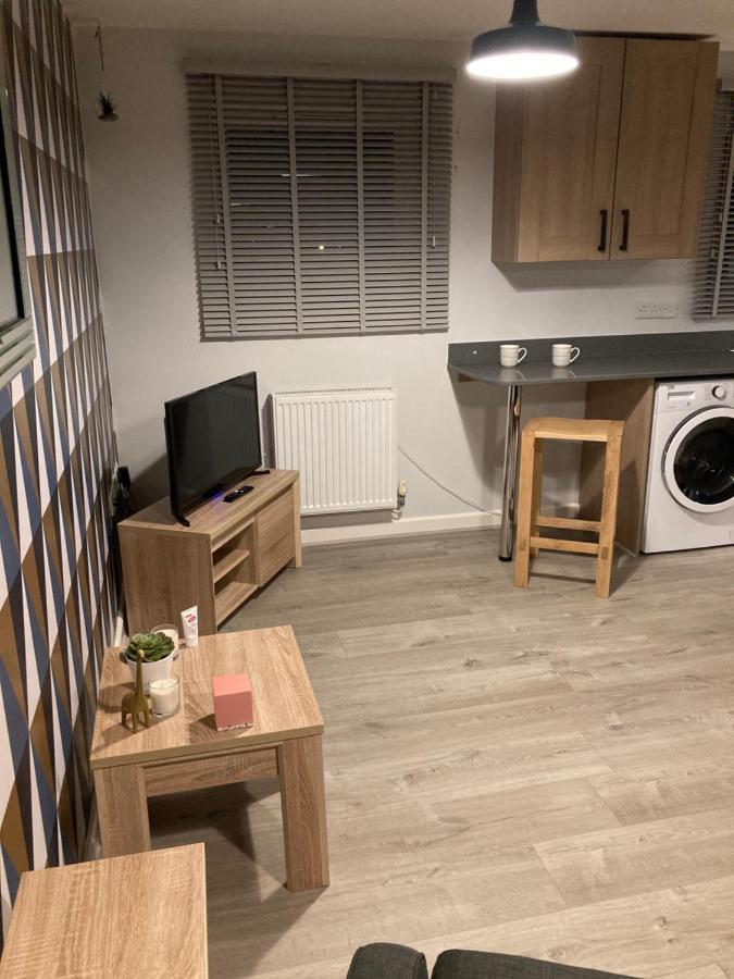 Chapel Court Apartments Cannock Bagian luar foto