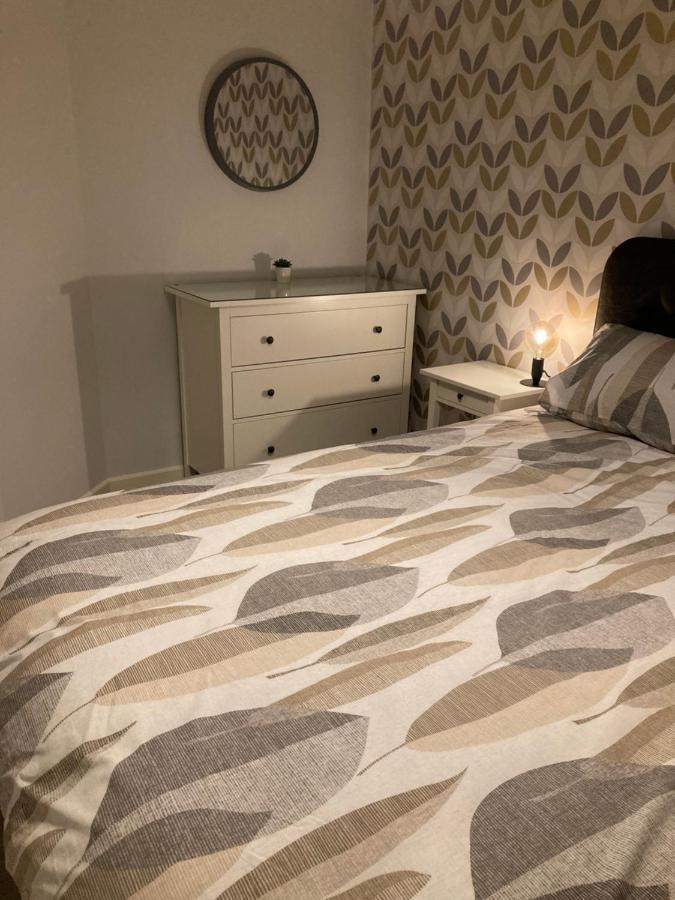 Chapel Court Apartments Cannock Bagian luar foto