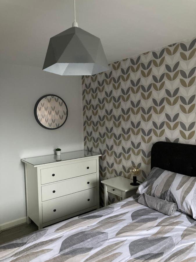 Chapel Court Apartments Cannock Bagian luar foto