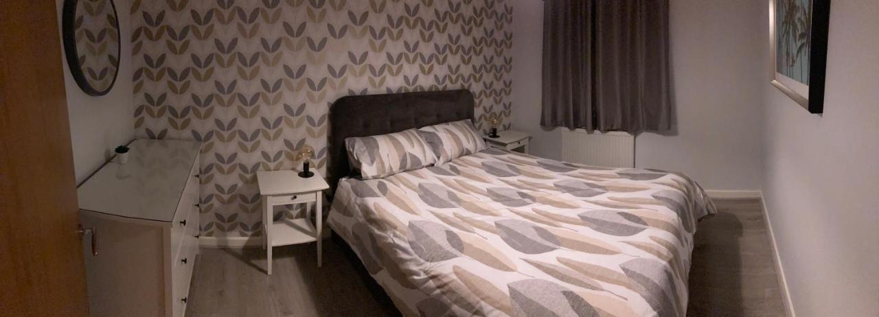 Chapel Court Apartments Cannock Bagian luar foto