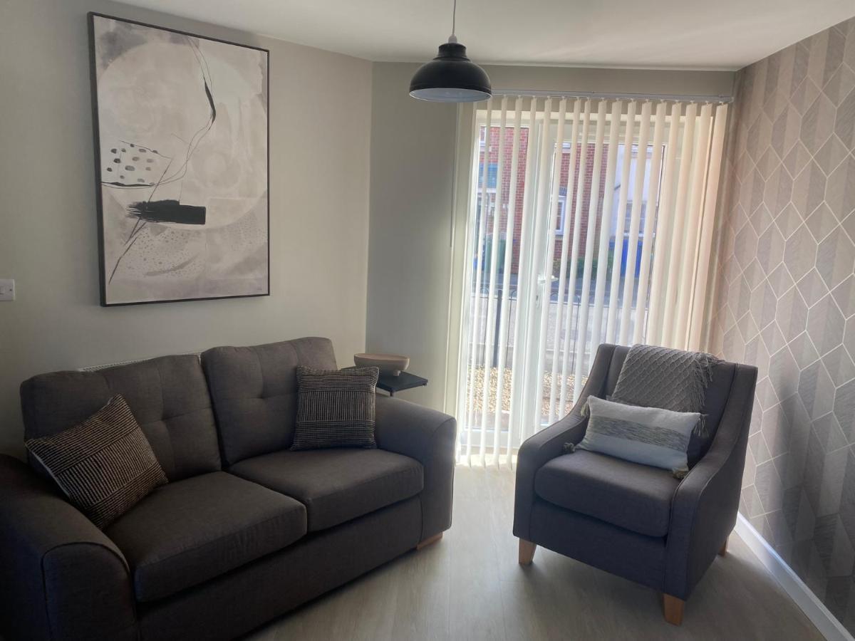 Chapel Court Apartments Cannock Bagian luar foto