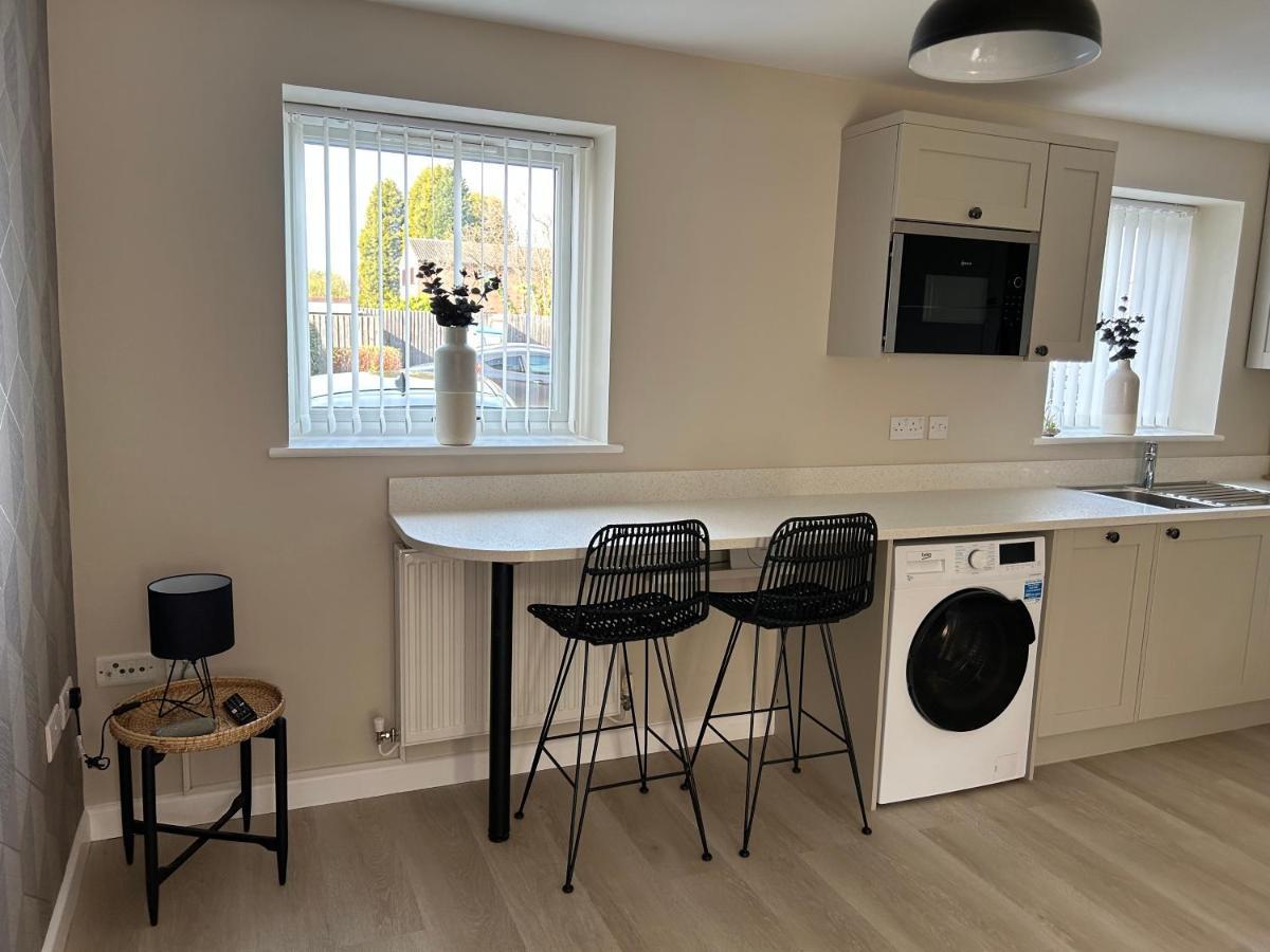 Chapel Court Apartments Cannock Bagian luar foto