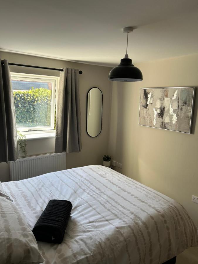 Chapel Court Apartments Cannock Bagian luar foto