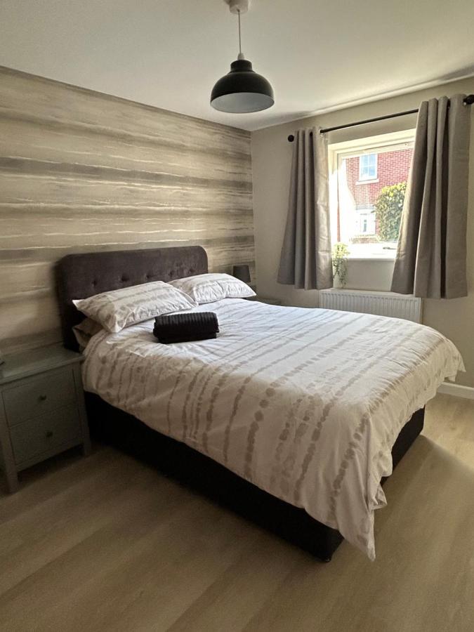 Chapel Court Apartments Cannock Bagian luar foto