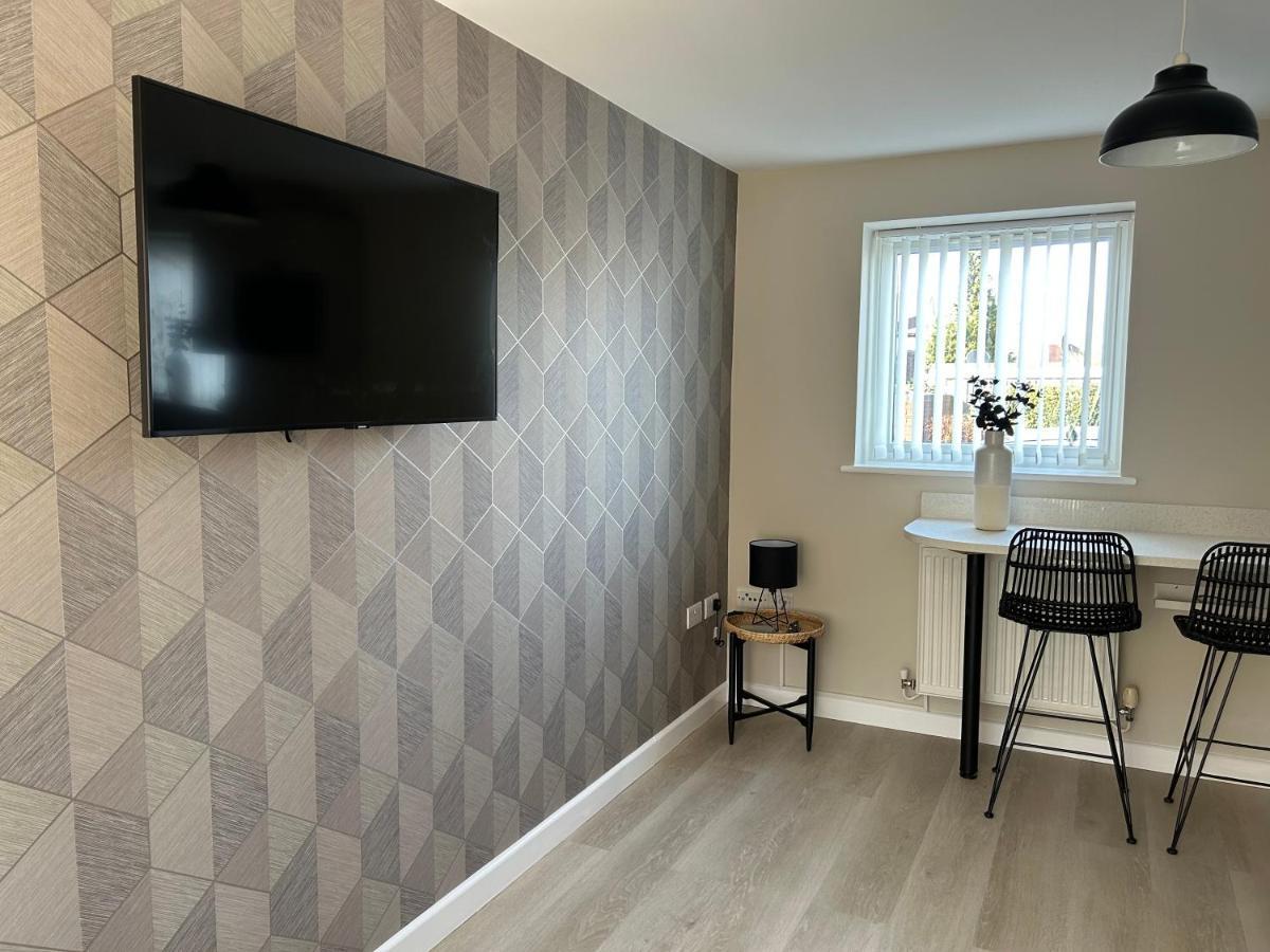 Chapel Court Apartments Cannock Bagian luar foto