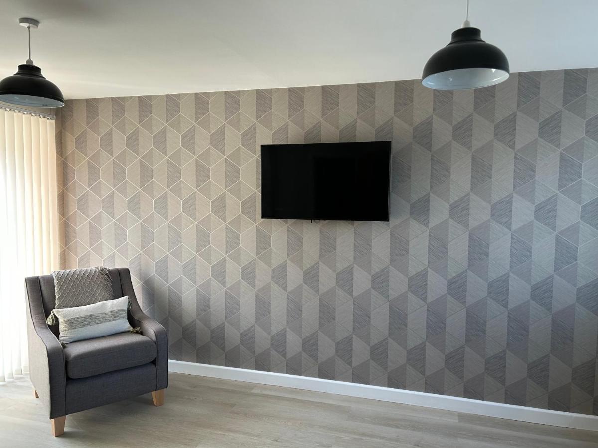 Chapel Court Apartments Cannock Bagian luar foto