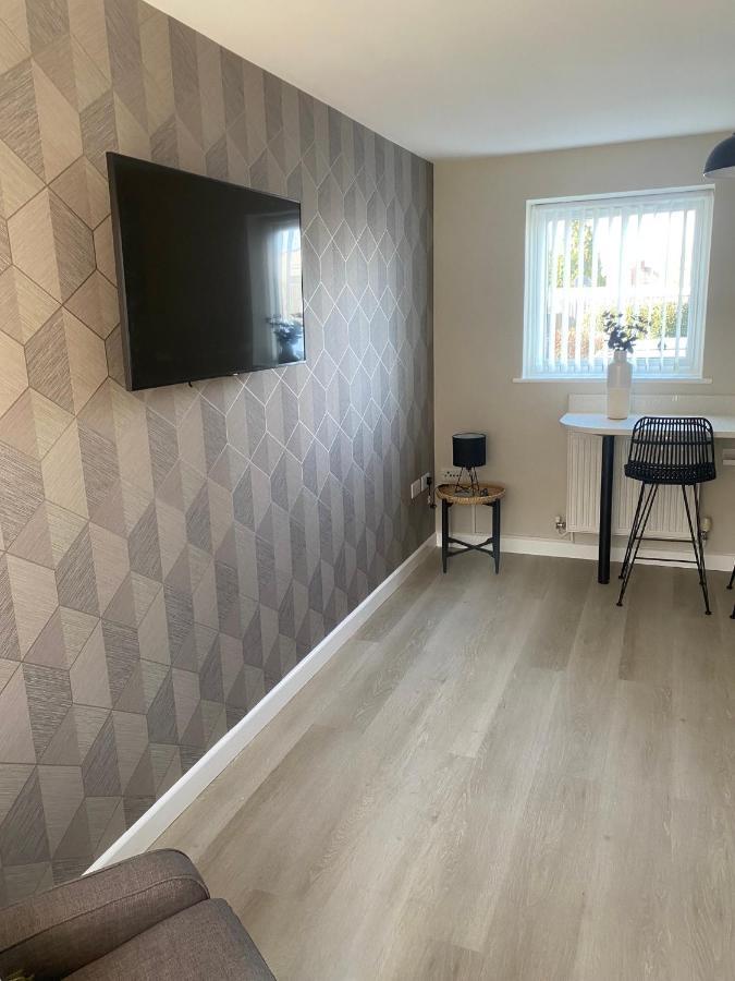 Chapel Court Apartments Cannock Bagian luar foto