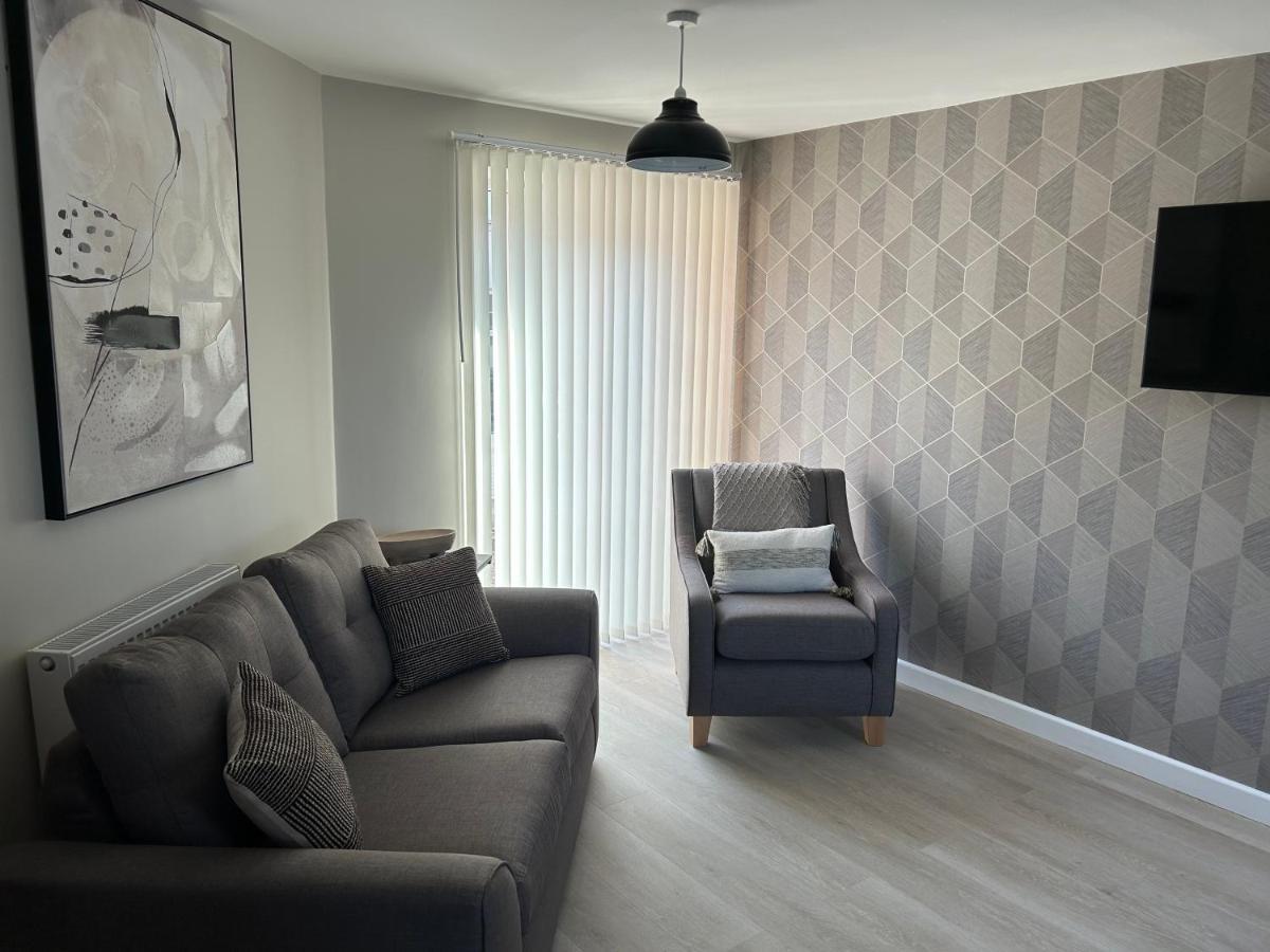 Chapel Court Apartments Cannock Bagian luar foto