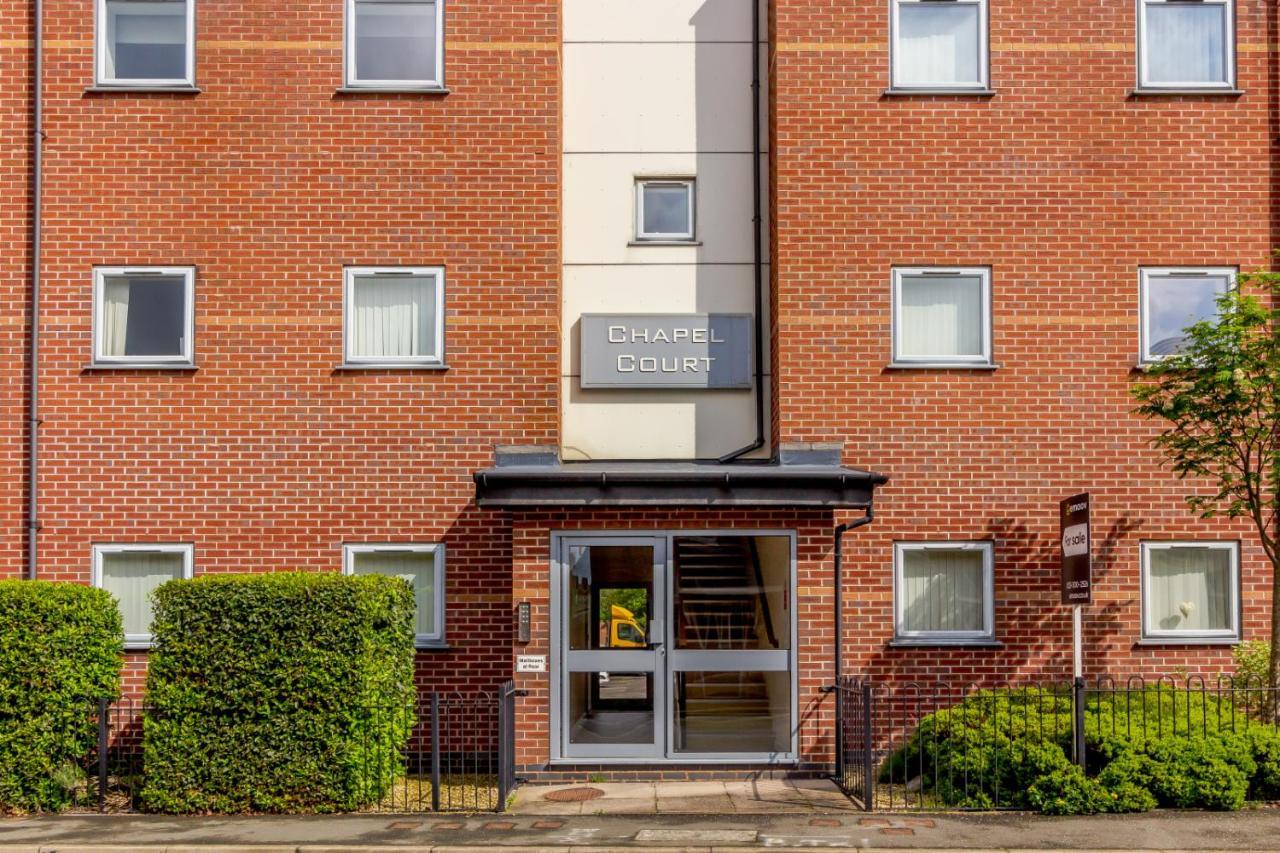 Chapel Court Apartments Cannock Bagian luar foto